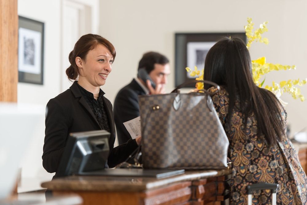 undefined Park International Hotel 10