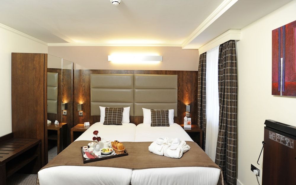 Mercure London Paddington Standard Room, 2 Twin Beds