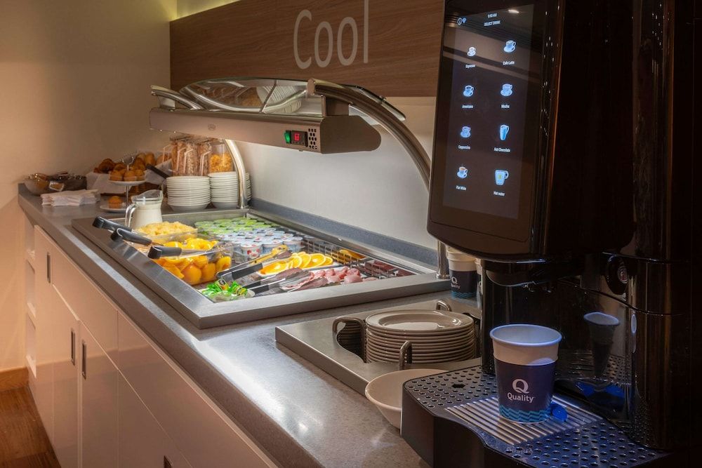 undefined Quality Hotel Hampstead 8