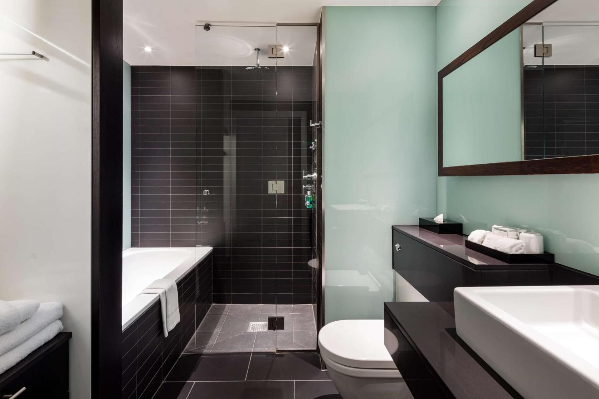 undefined Radisson Blu Hotel, London Canary Wharf East 10