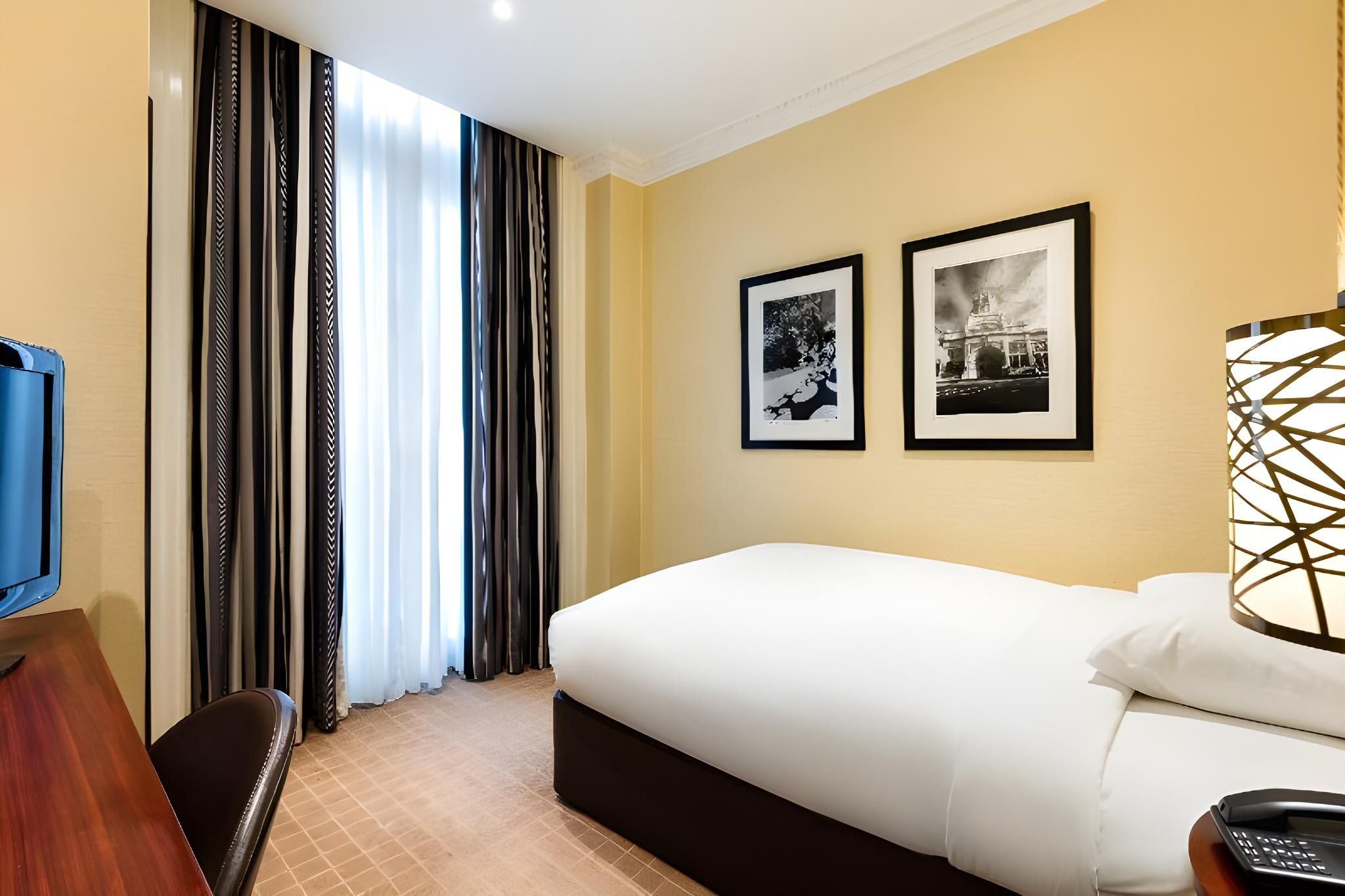 undefined Radisson Blu Hotel, London South Kensington 4