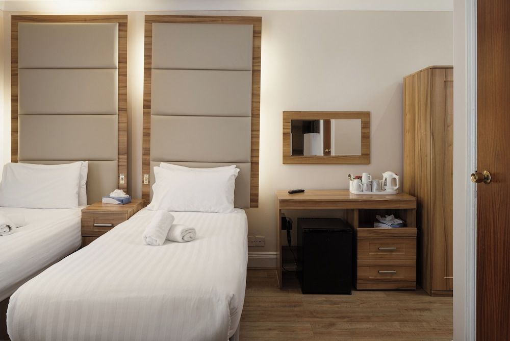 undefined Royal Eagle Hotel