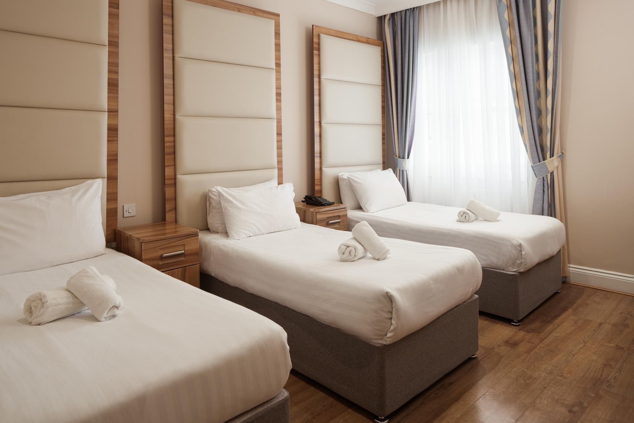 undefined Royal Eagle Hotel 6