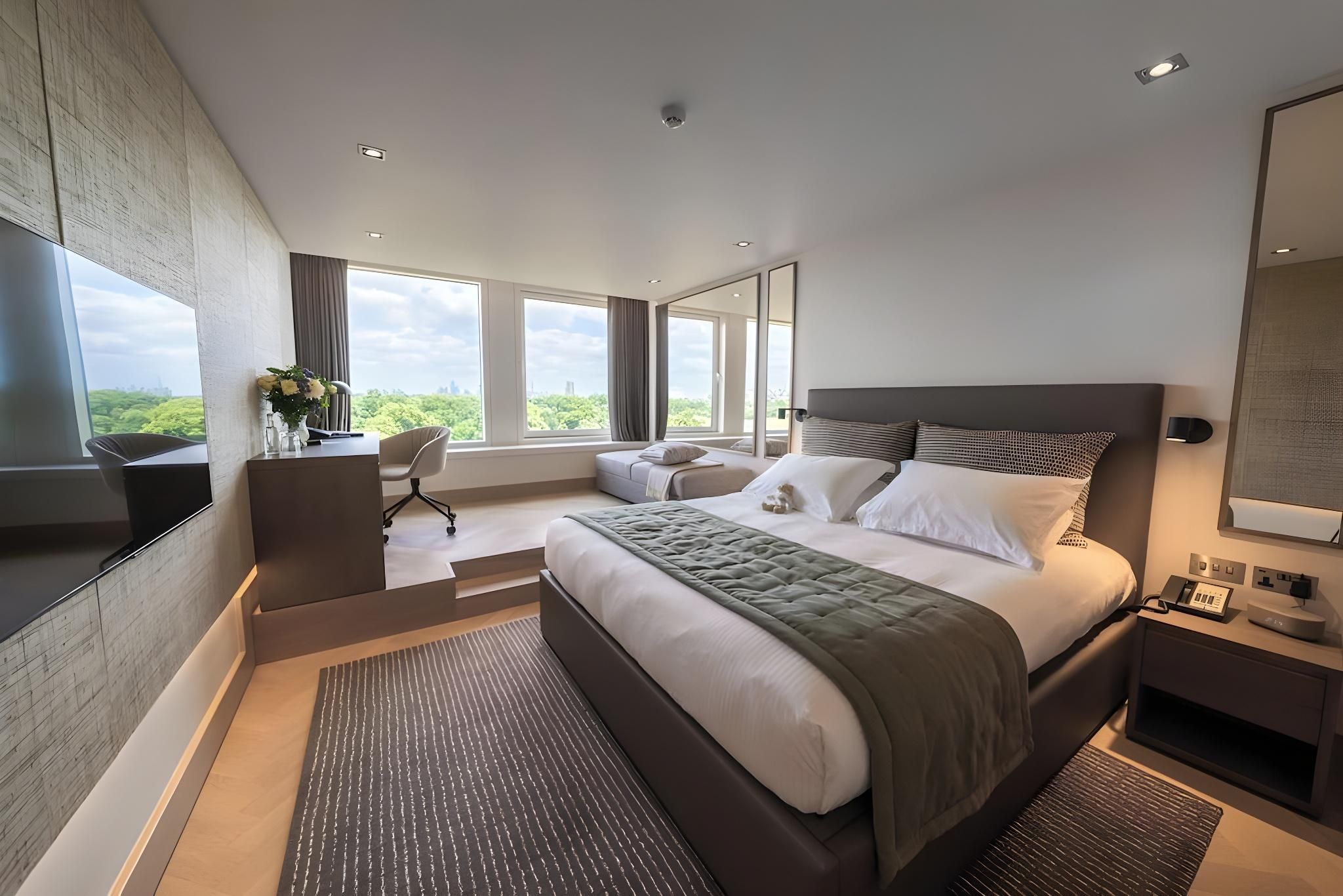 undefined Royal Garden Hotel 9