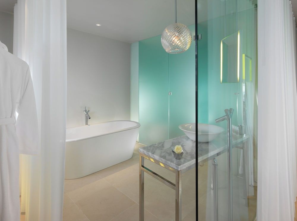 Deluxe Room, 1 King Bed
