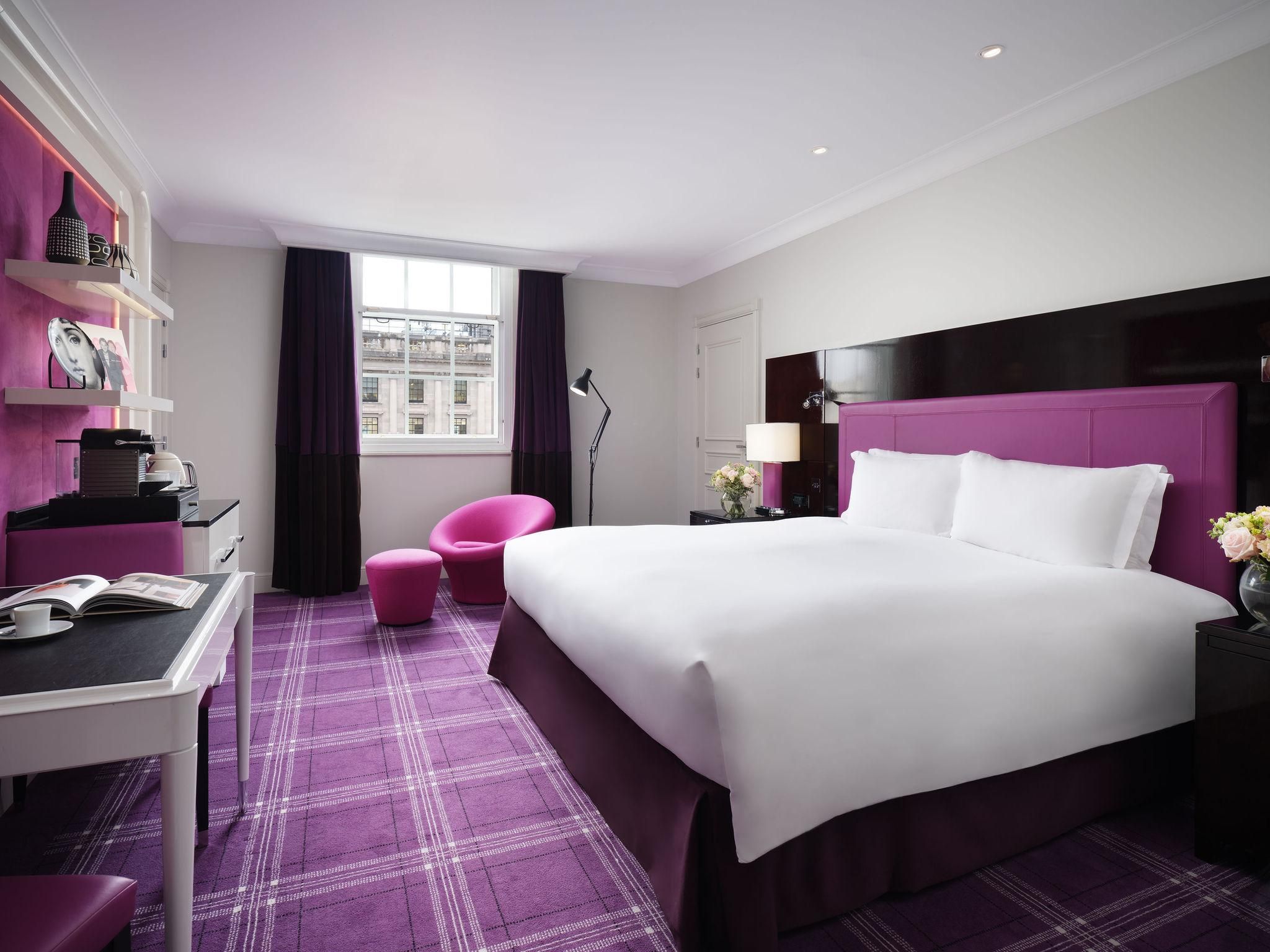 PREMIUM LUXURY ROOM, 1 King Bed, Waterloo Place or Pall Mall View.