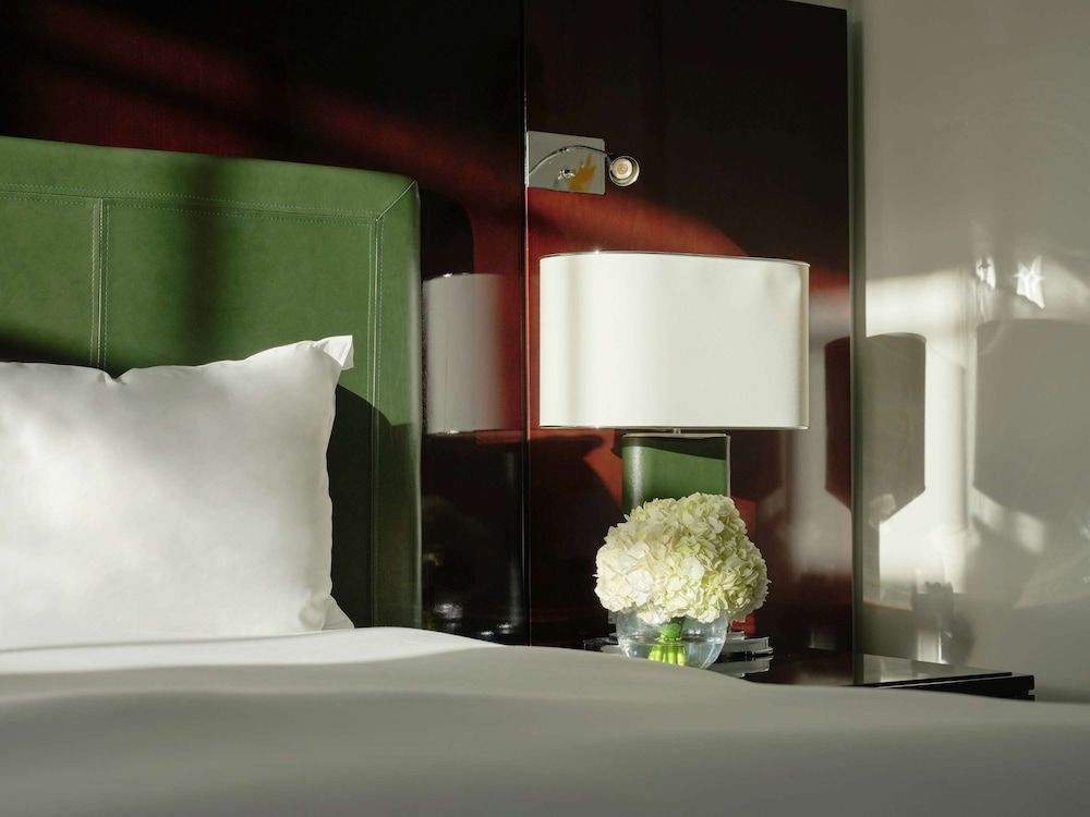 Sofitel London St James Classic Room, 1 Queen Bed 2