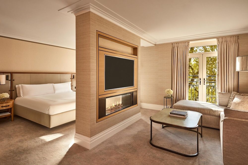 undefined The Berkeley, Maybourne 6