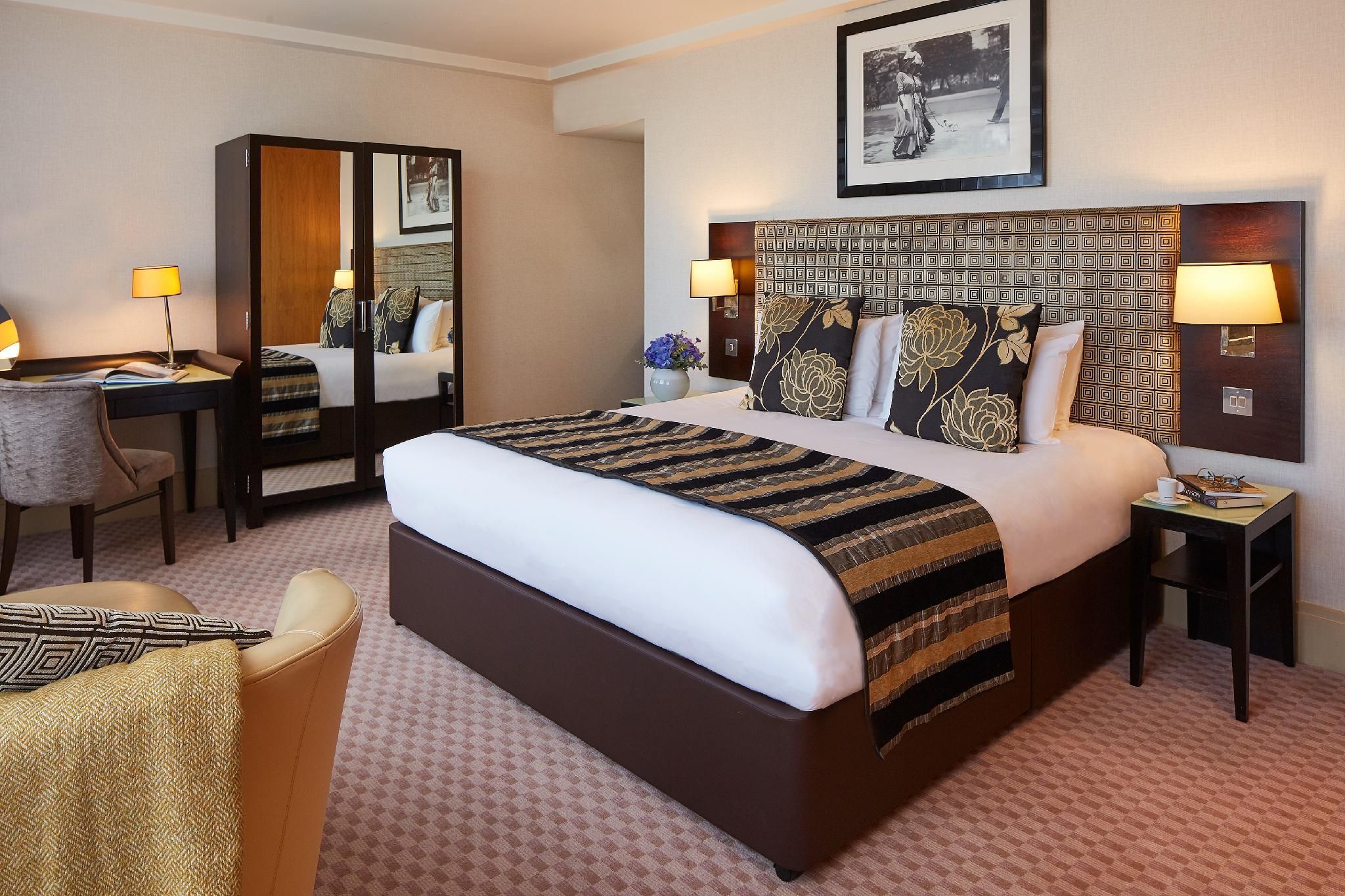 undefined The Cavendish London 6