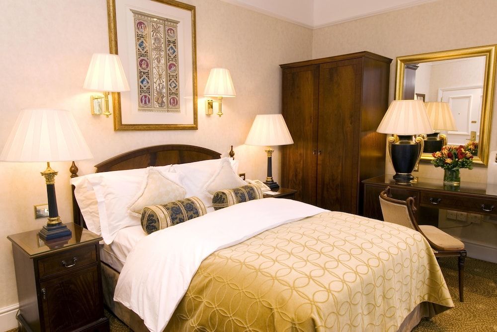 undefined Colonnade Hotel London