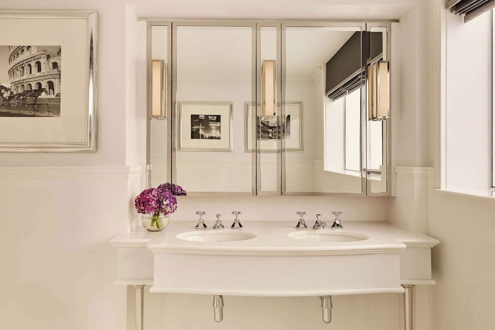 undefined The Connaught, Maybourne 10