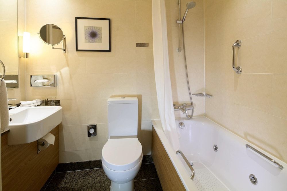 The Rembrandt Classic Twin Room, 2 Twin Beds 5