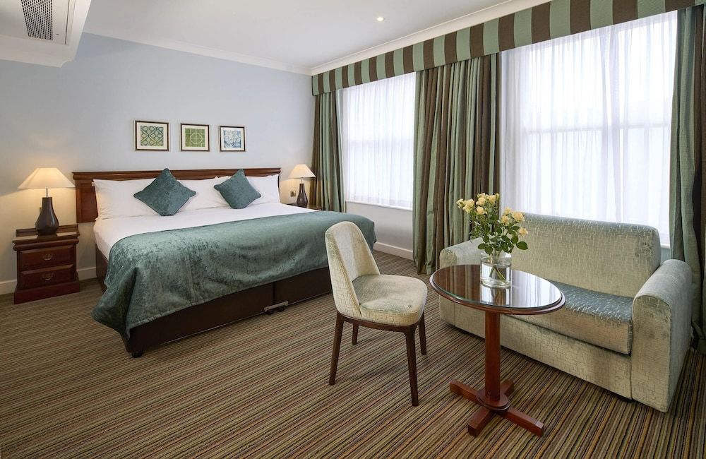 undefined The Rembrandt 4