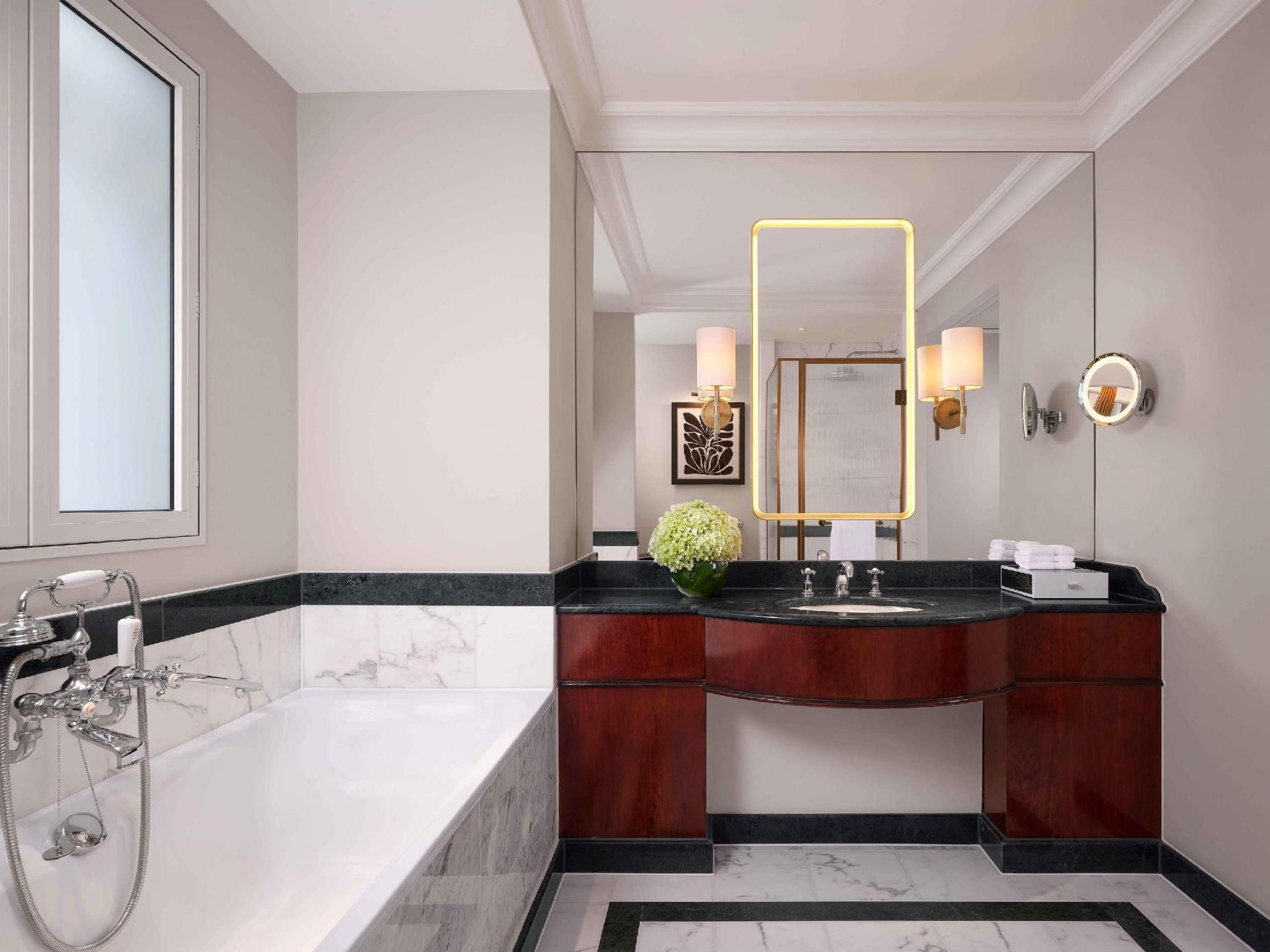 undefined The Savoy 8