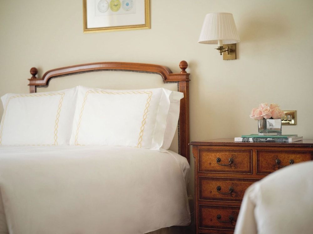 The Savoy Superior Queen Room 5