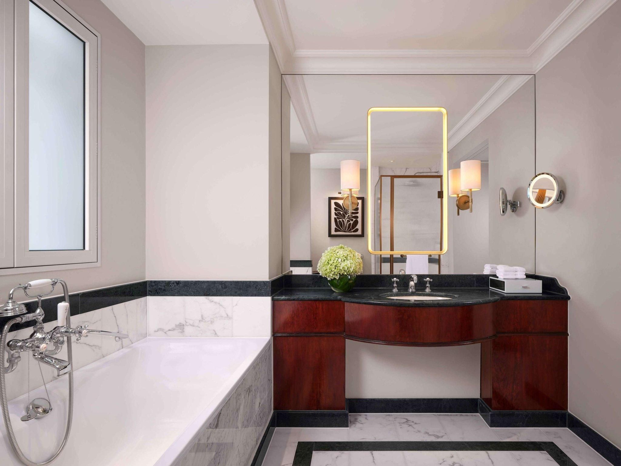 undefined The Savoy 8