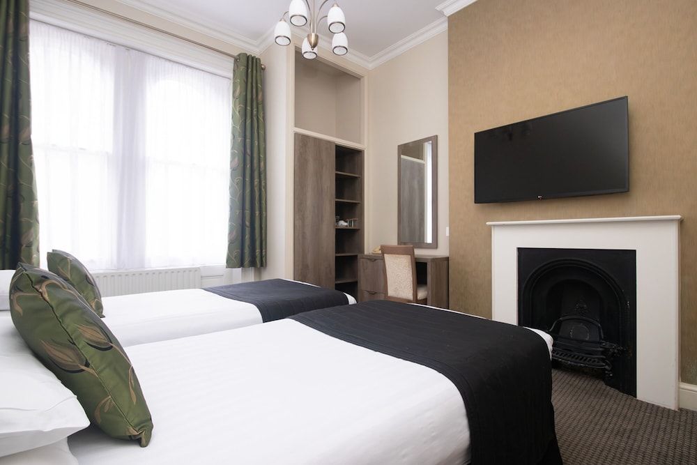 undefined Kensington Gardens Hotel