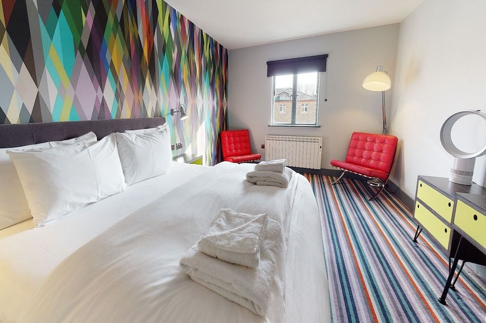Double Room, 1 King Bed