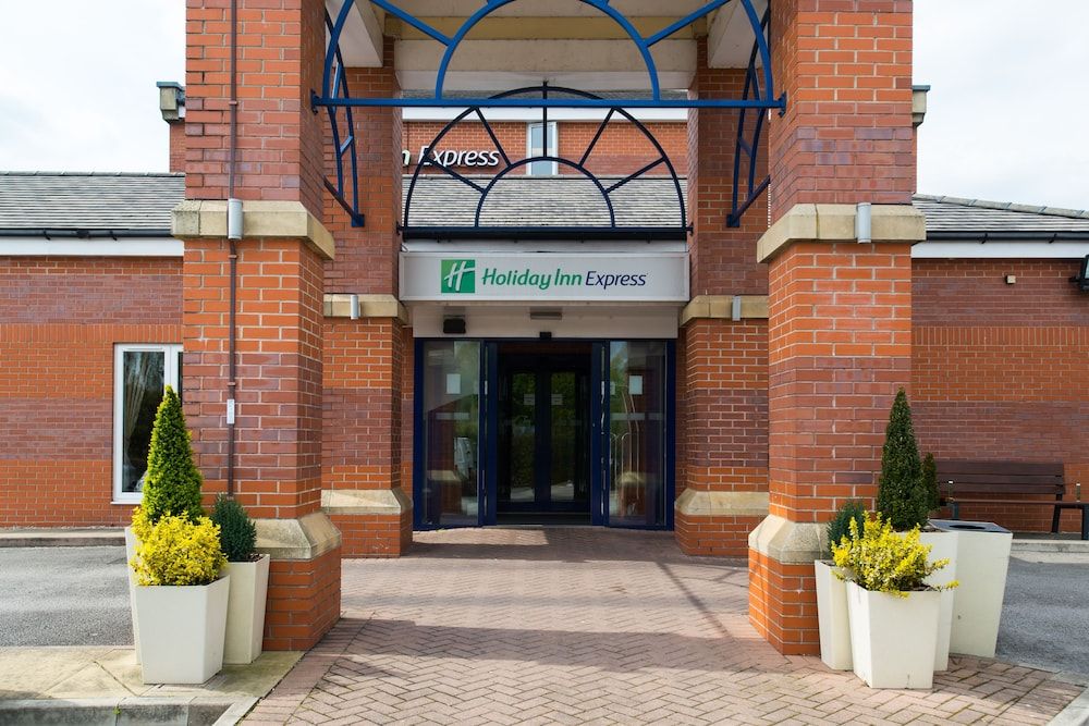 undefined Holiday Inn Express Manchester East by IHG 3