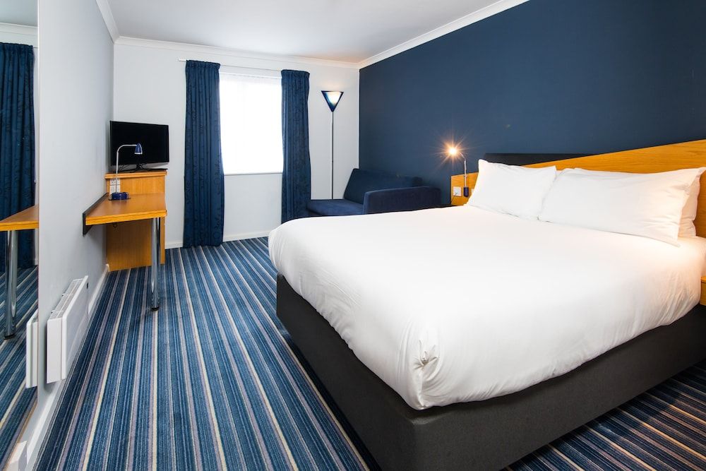 undefined Holiday Inn Express Manchester East by IHG 7