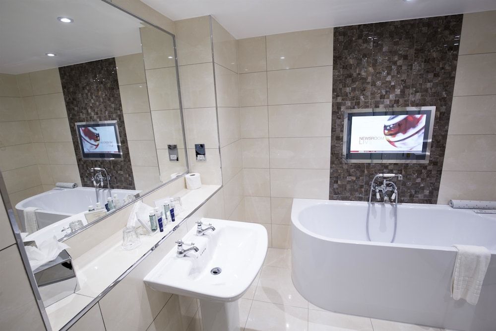 Macdonald Compleat Angler Suite, 1 Double Bed 8