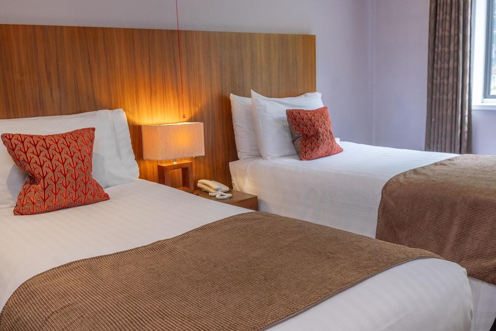 Best Western Plus Centurion Hotel Standard Room, 2 Twin Beds, Non Smoking 6