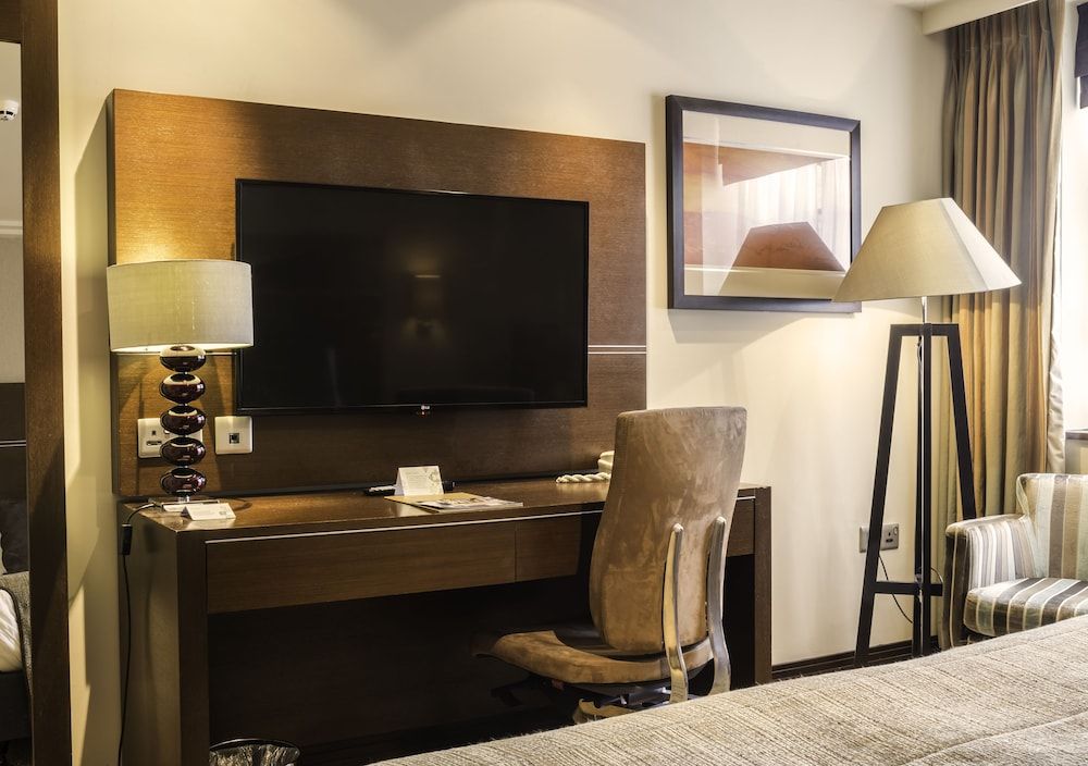 Redworth Hall Hotel Deluxe Double Room 7