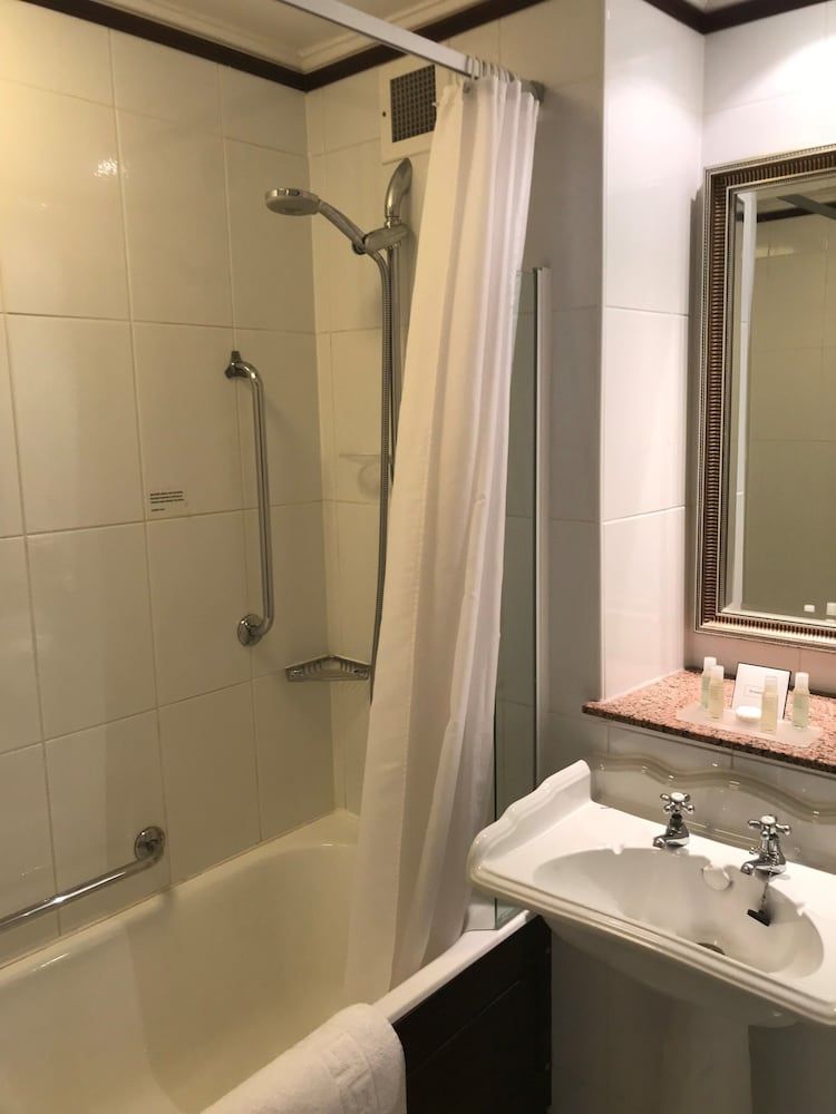 Redworth Hall Hotel Standard Double Room 10