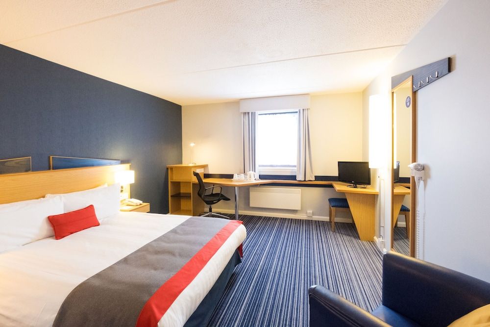 Standard Room, 1 Double Bed, Accessible (with Free Hot Breakfast)