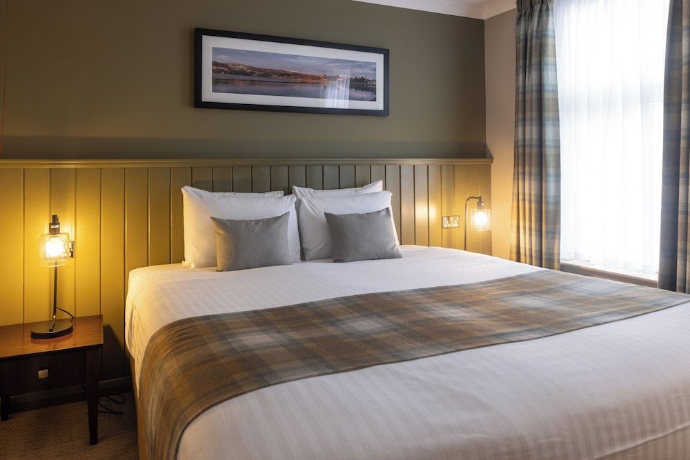 Rosslea Hall Hotel Standard King or Twin Room 3