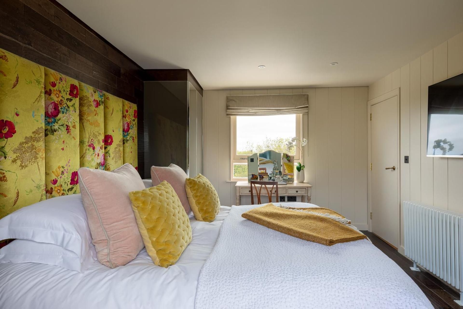 The Lookout Rye Classic Double Room 2