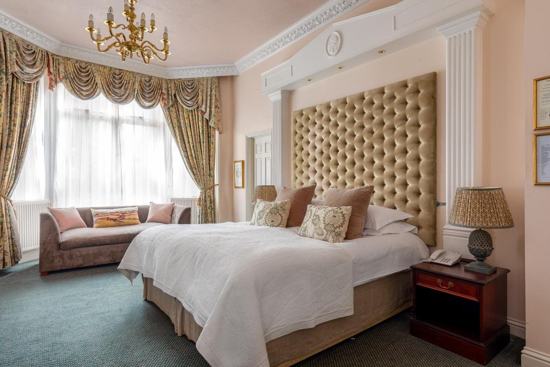 The Lookout Rye King Room