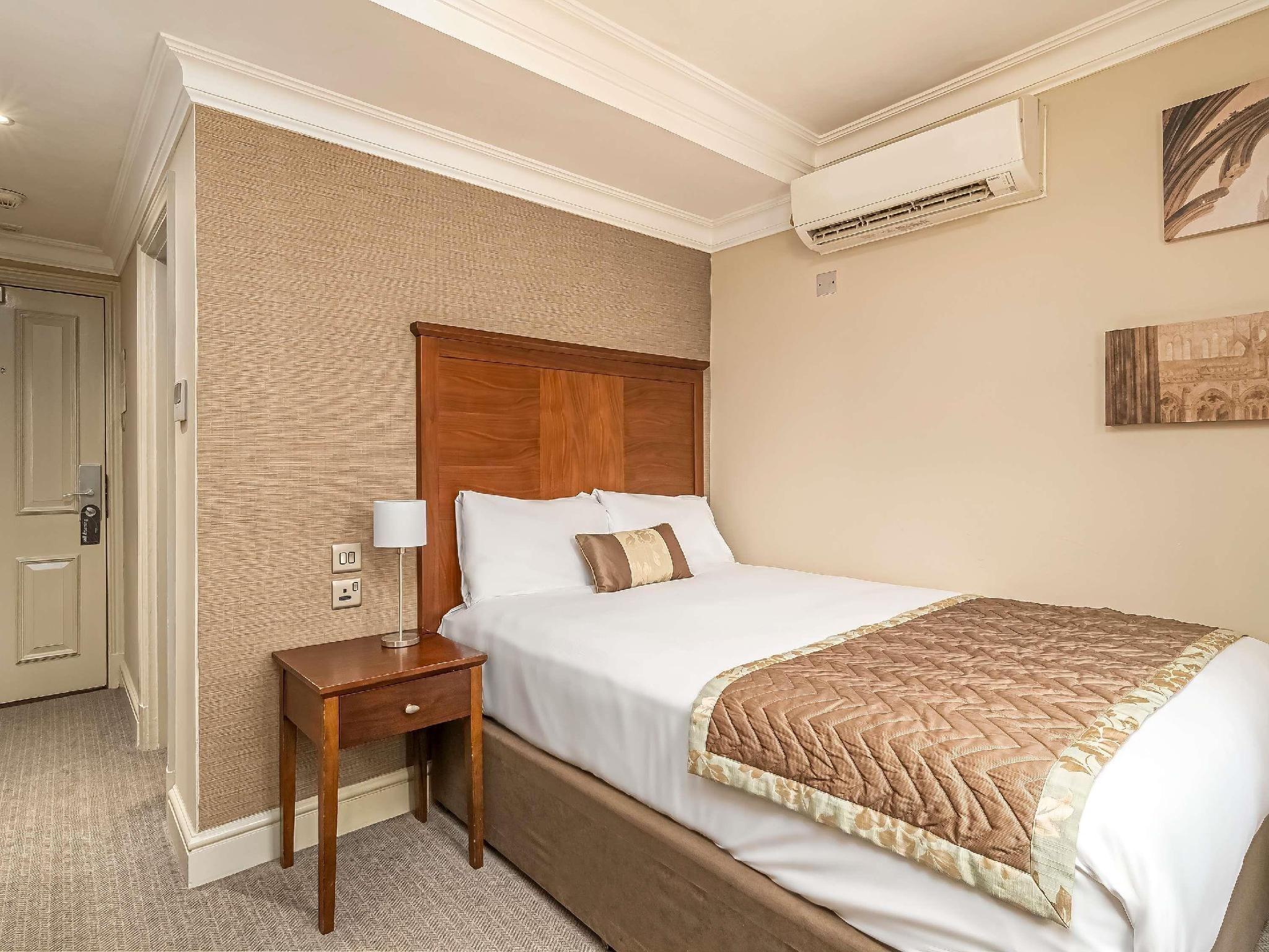 Classic Single Room