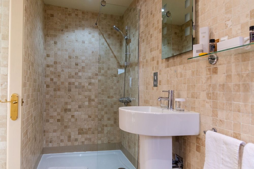 Best Western Plus Sheffield Mosborough Hall Hotel Executive Room, 1 Double Bed, Non Smoking (Four Poster Bed) 6