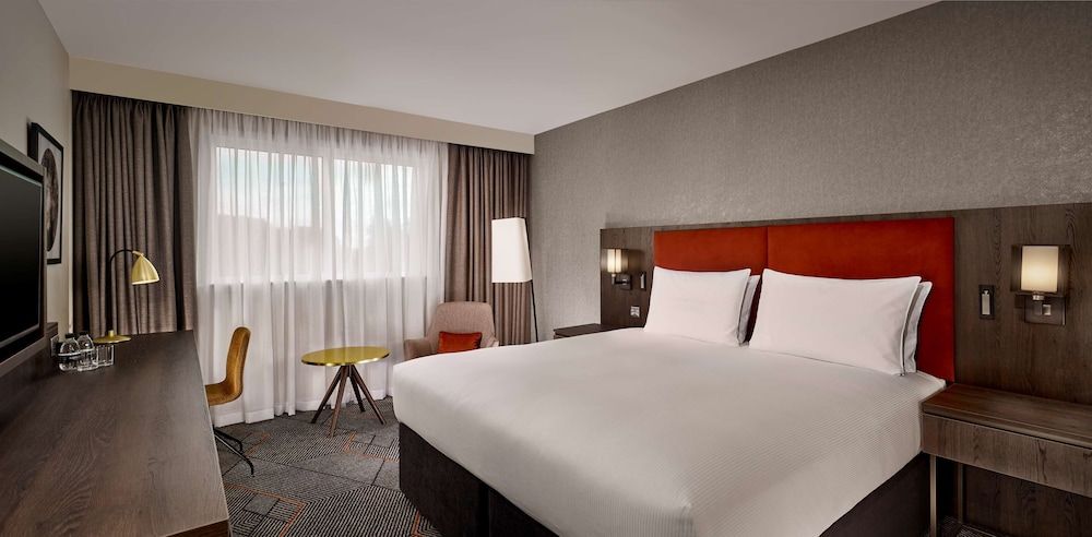 Deluxe Room, 1 King Bed, Accessible