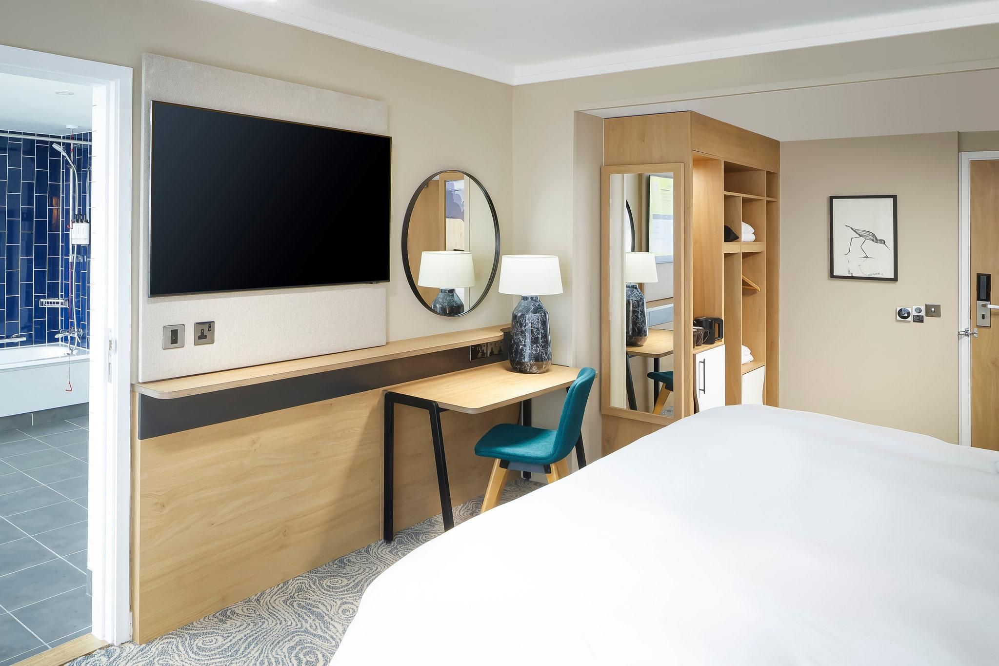 1 Super King Bed Accessible