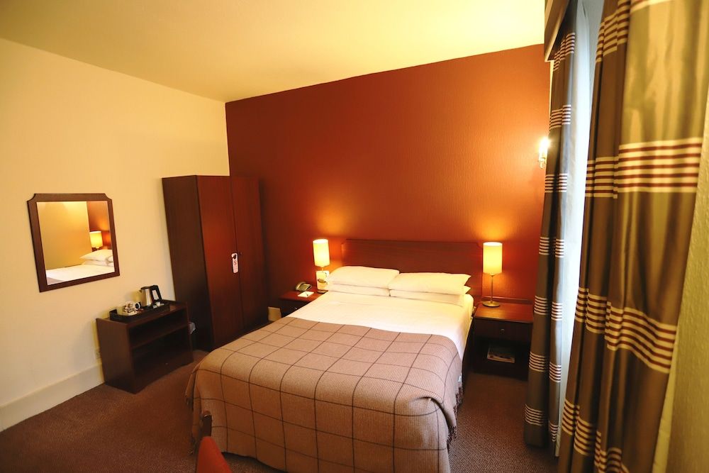 Ben Wyvis Hotel Classic Double Room 6