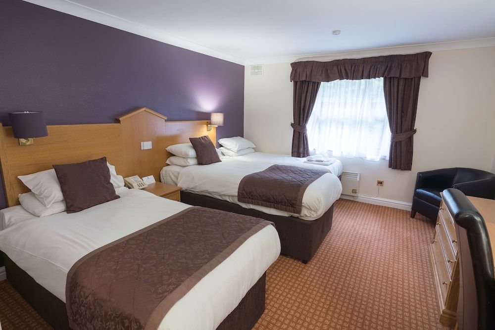 The Everglades Park Hotel Standard Twin Room, 2 Twin Beds