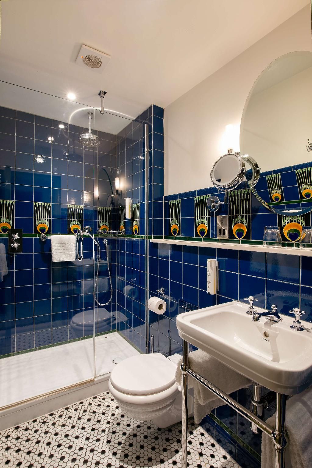 Elmbank Hotel York, Tapestry Collection by Hilton Queen George Walton Room 3