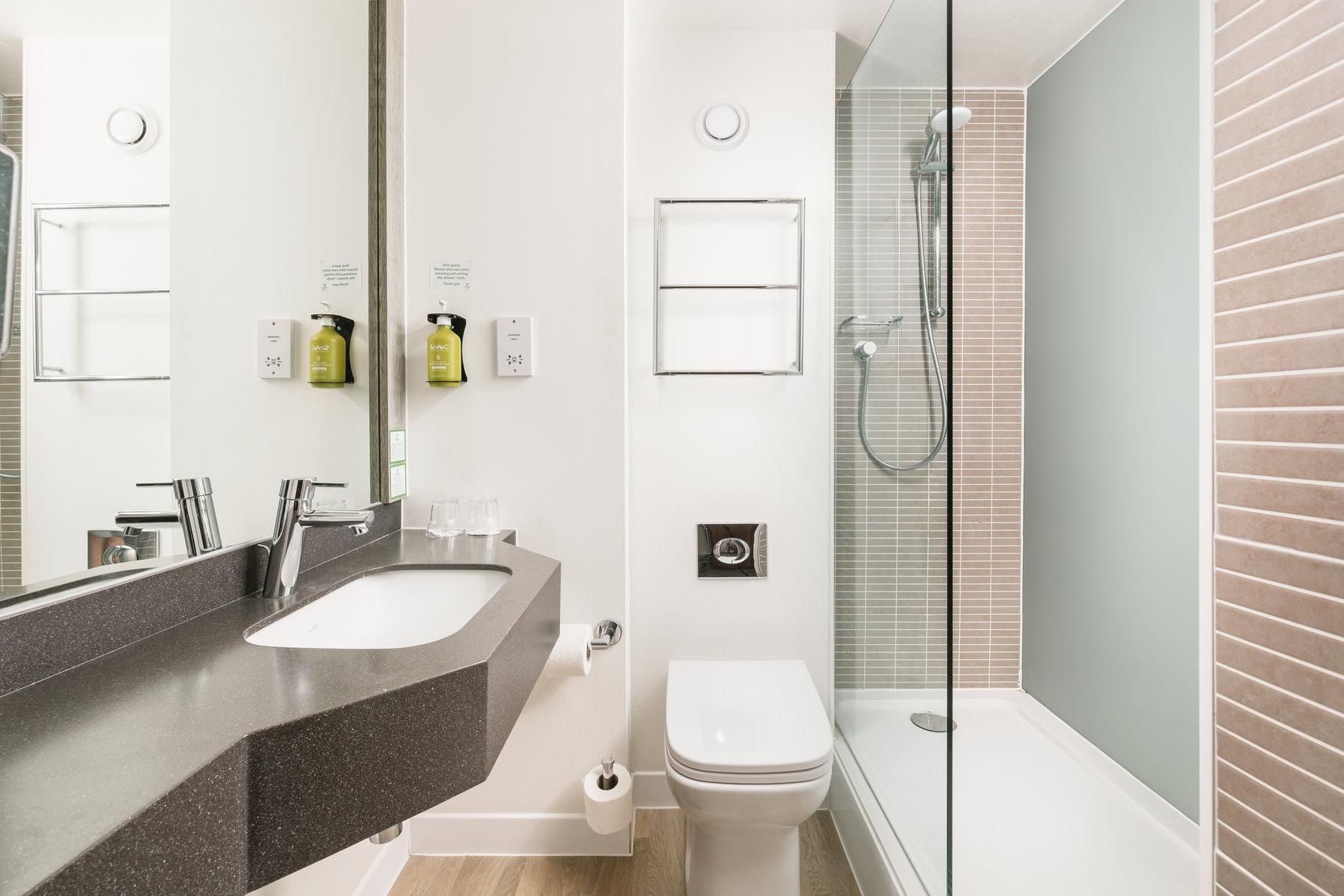 undefined Holiday Inn York By IHG 5