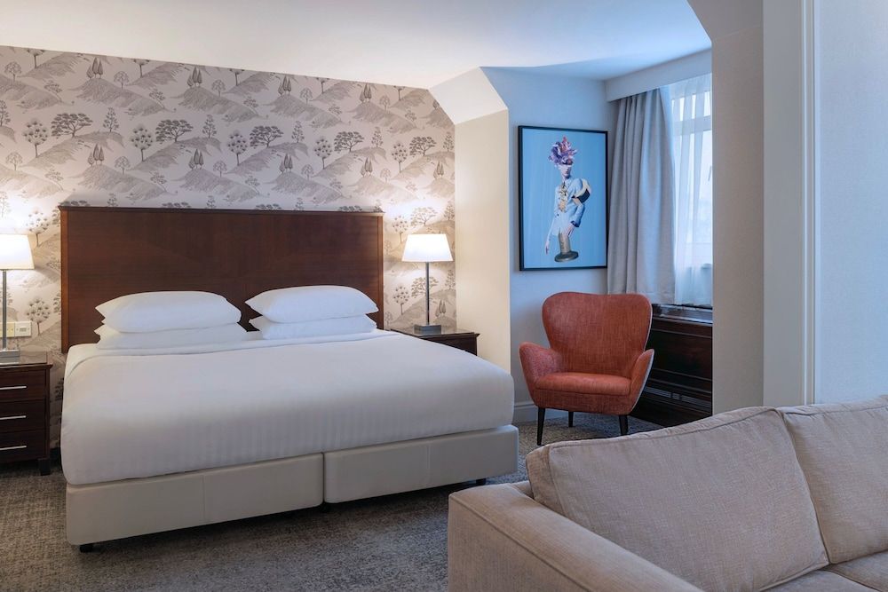 undefined Delta Hotels by Marriott York 2