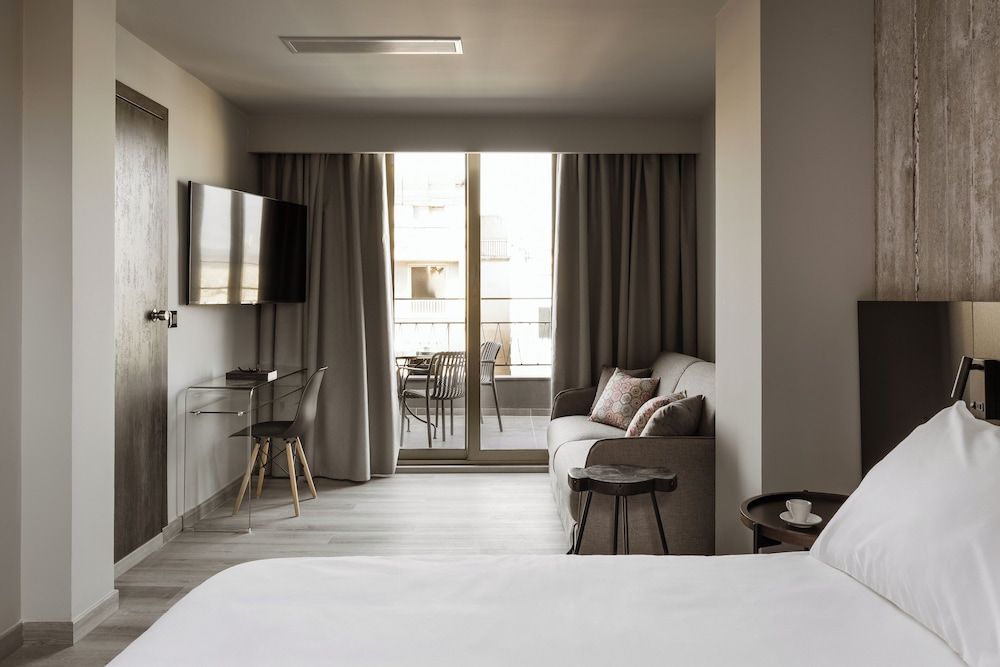 undefined THE ALASSIA HOTEL 4