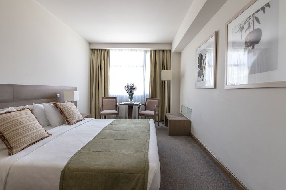 undefined Amalia Hotel Athens 4