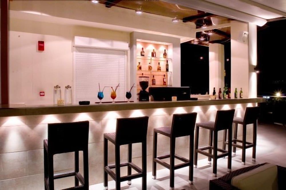 undefined Crystal City Hotel 5
