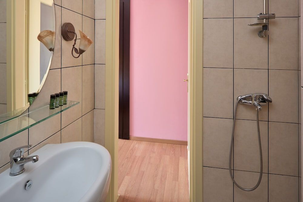 Delphi Art Hotel Standard Room 2