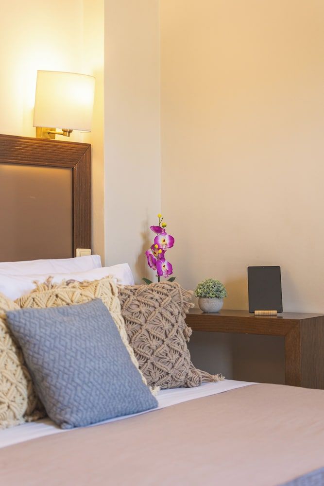undefined Marina Hotel Athens 8