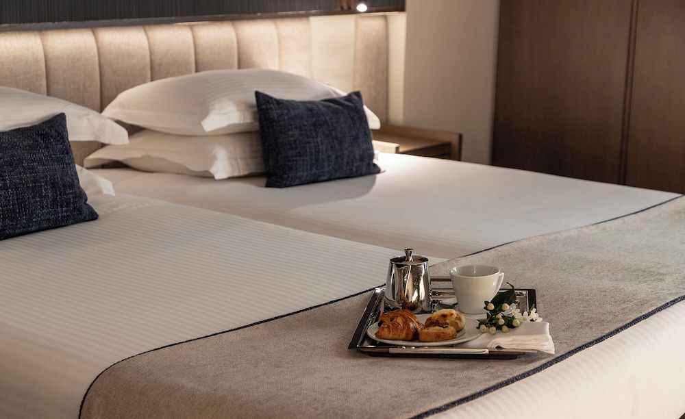 NJV Athens Plaza Hotel Business Double or Twin Room 8