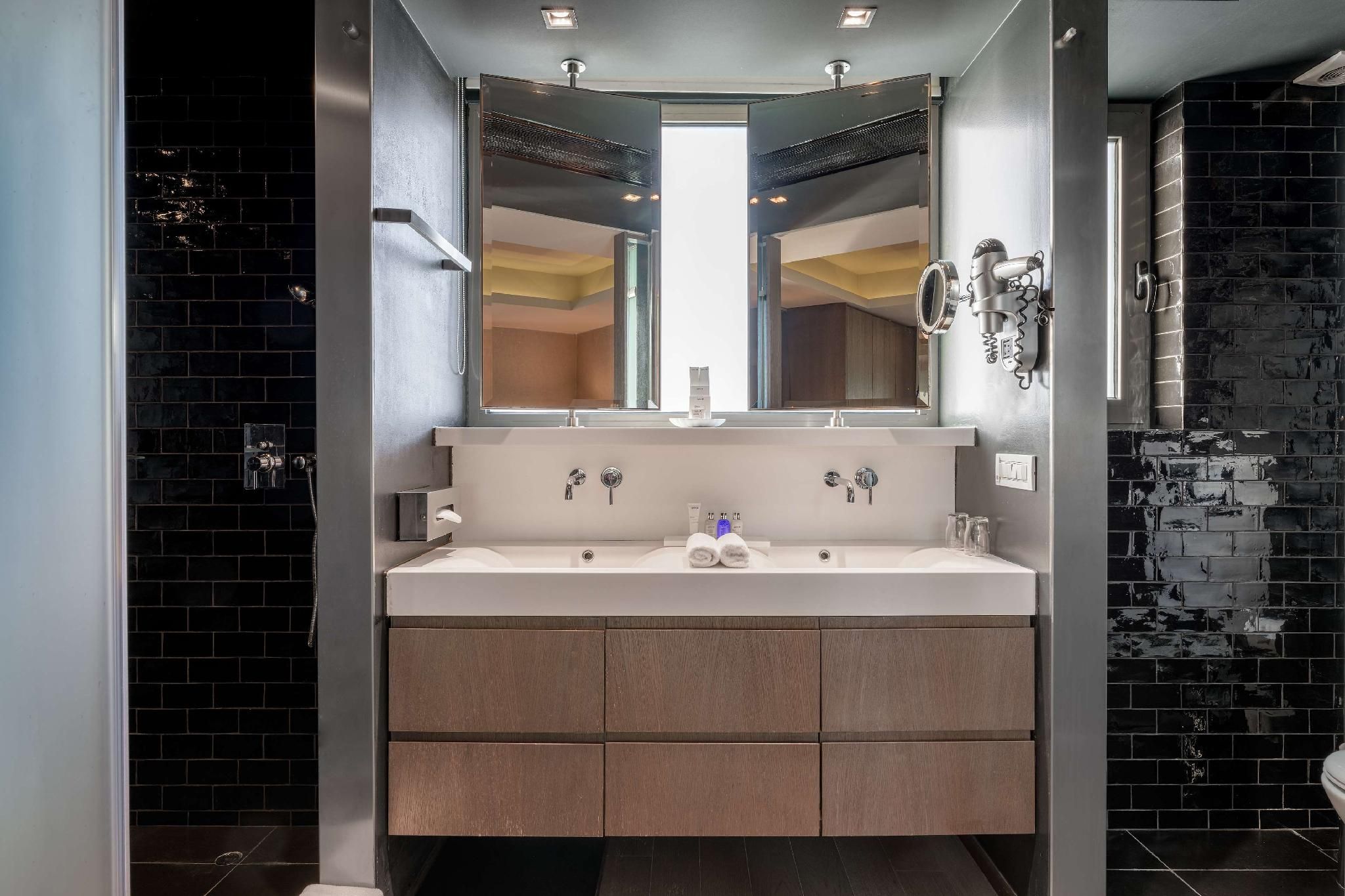 Suite - Acropolis View