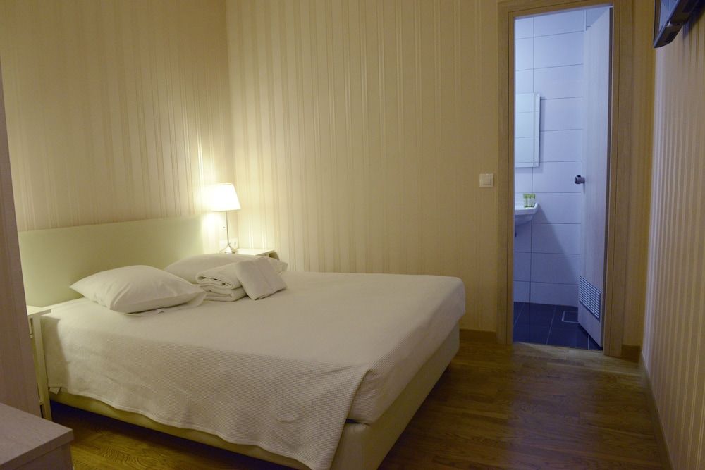 Phidias Hotel by Oniro Economy Double or Twin Room, No Windows 6