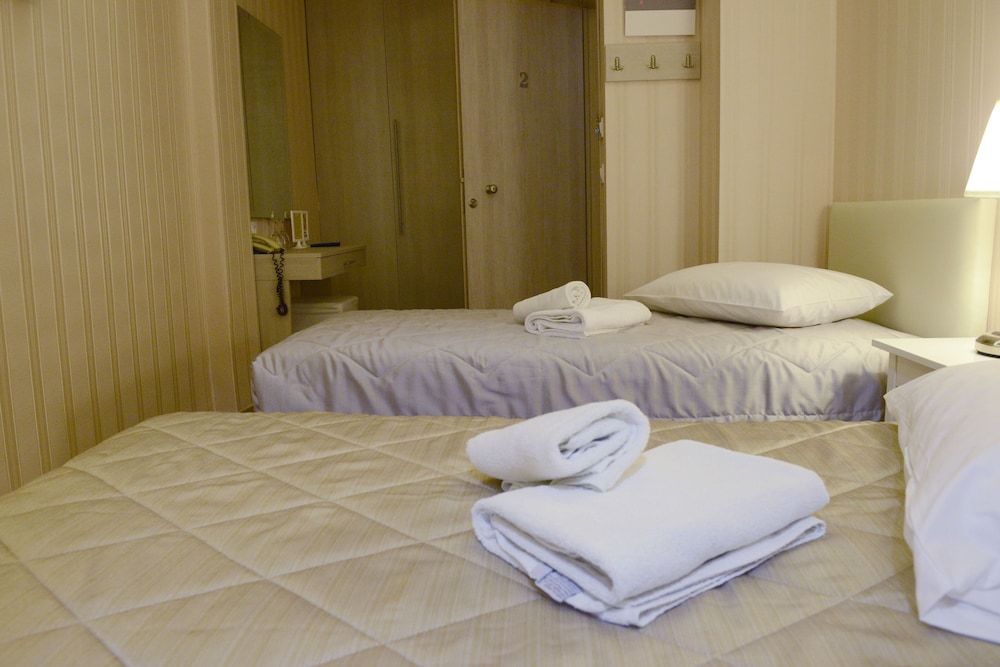 Phidias Hotel by Oniro Economy Double or Twin Room, No Windows 3